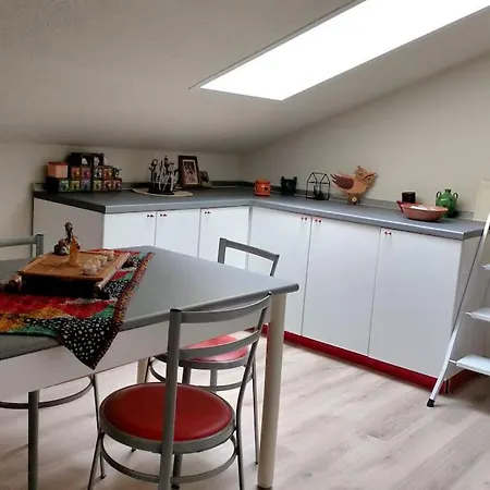 公寓 Mansarda Luminosa *